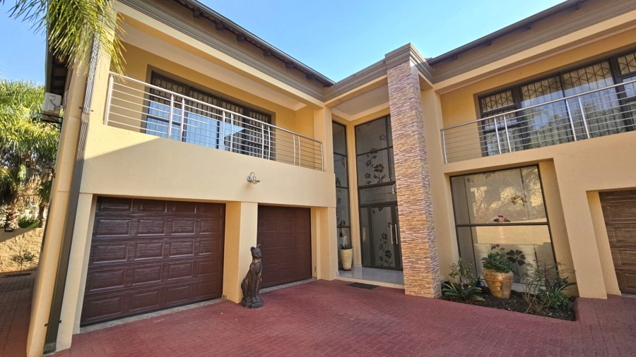 5 Bedroom Property for Sale in Melodie North West